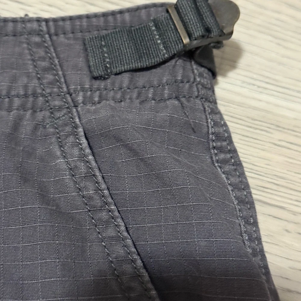 The North Face Mens Shorts 36 Gray Cargo Hiking Ripstop Lightweight